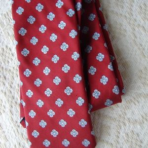 Brooks Brothers necktie red gray nwts 3 1/4" x 58"